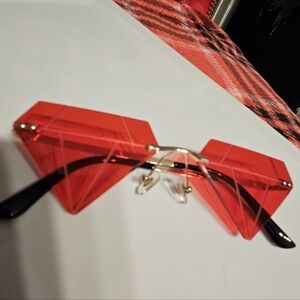 Red Diamond Rimless Sunglasses